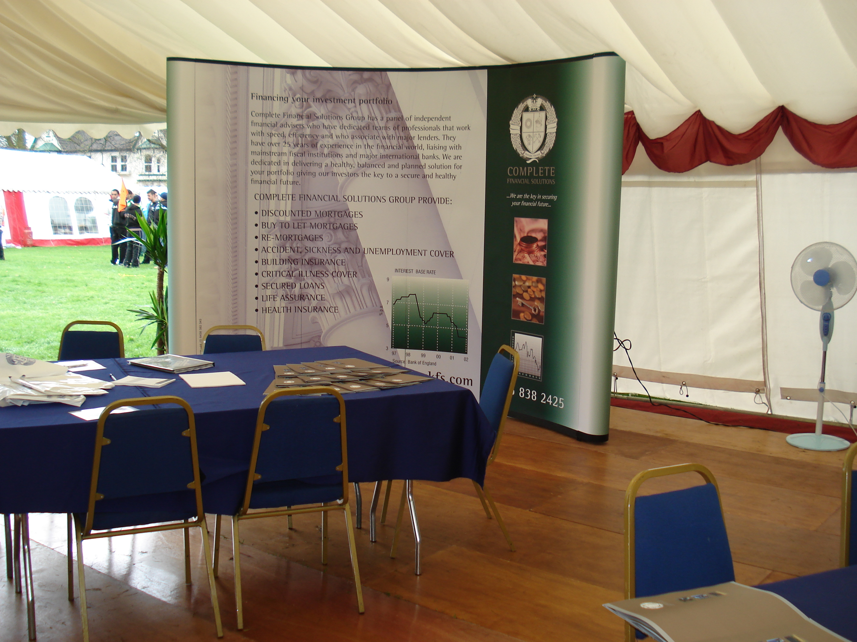 Outdoor exhibition stand installation